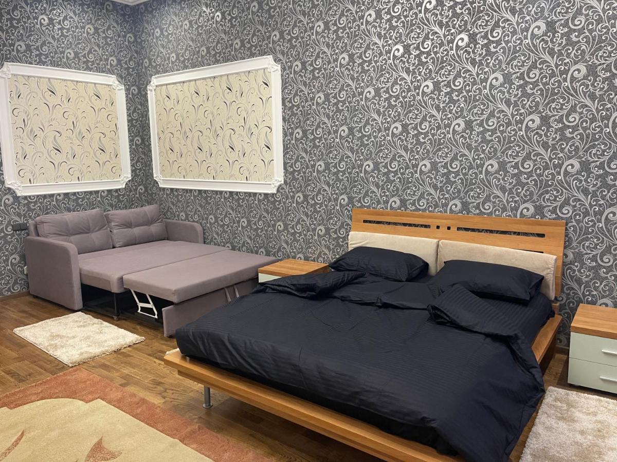 Lux Apartment In Zentrum Chernivtsi Exterior foto